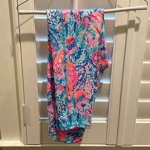 Lilly Pulitzer luxletic leggings in a size small